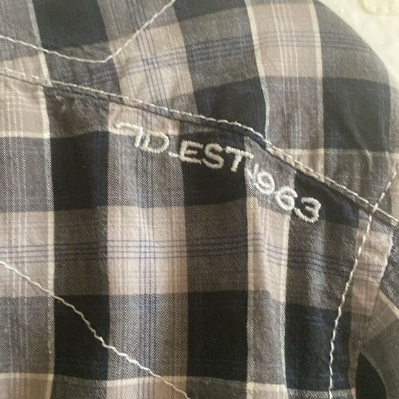 Like New 7 Diamonds Checkered Black Grey Long Sleeve Button Up Shirt - Picture 6 of 11